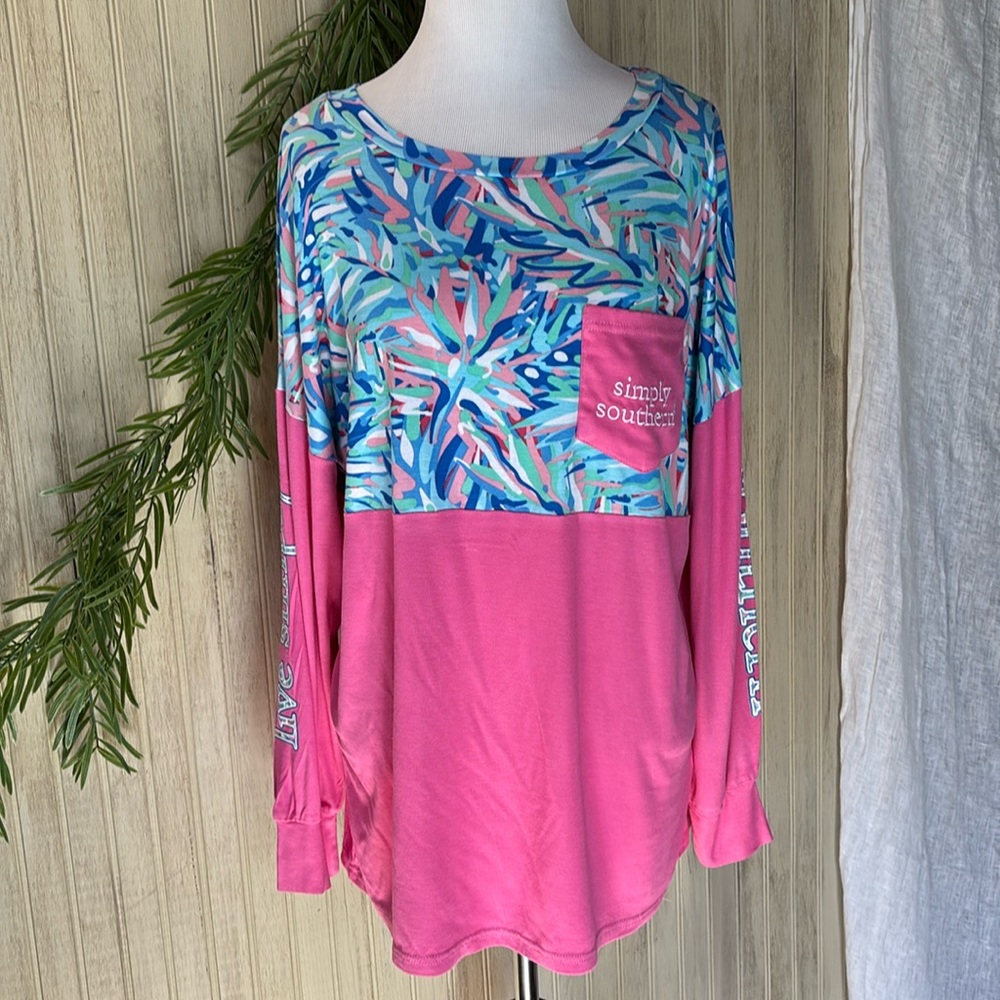 Simply Southern Jersey Abstract Print Long Sleeve Shirt in Size Medium, NWOT